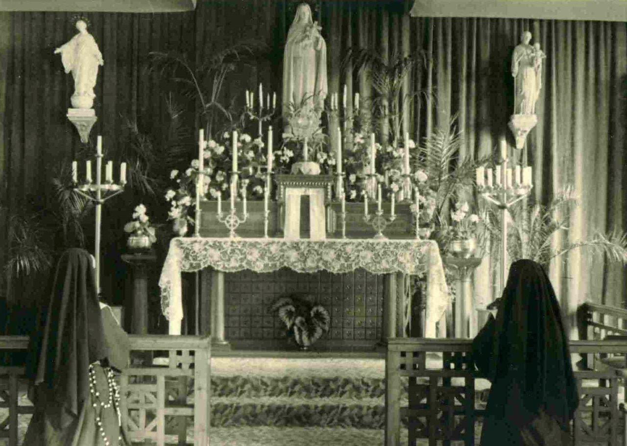 07_la_premiere_chapelle_de_la_maison_mere_-en_1935